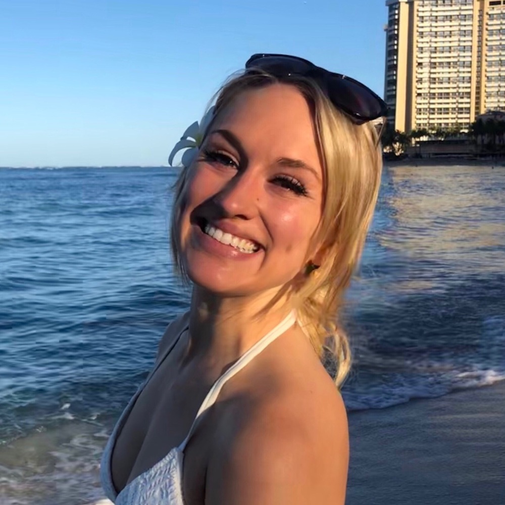 Meet your Posher, Stephanie